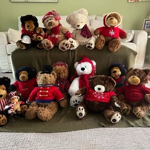 Belkie Bears years 1999 - 2010.  The 2007 Bear is the 20th Anniversary Edition.